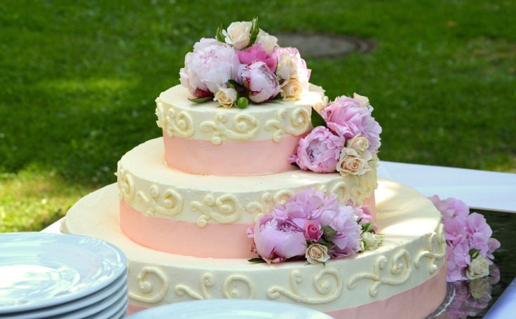 wedding-cake-639516_1920.jpg